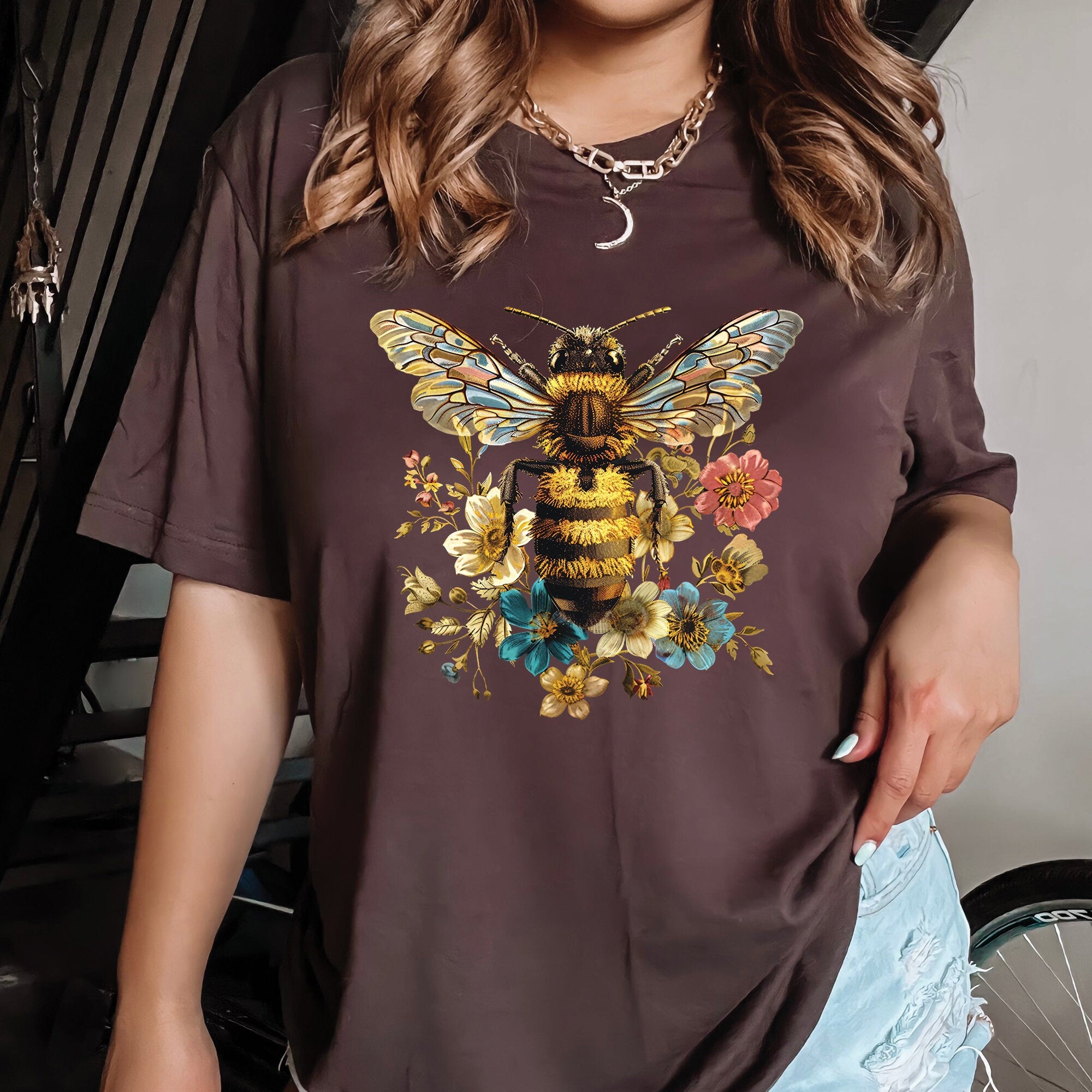 Vintage Floral Queen Bee Shirt