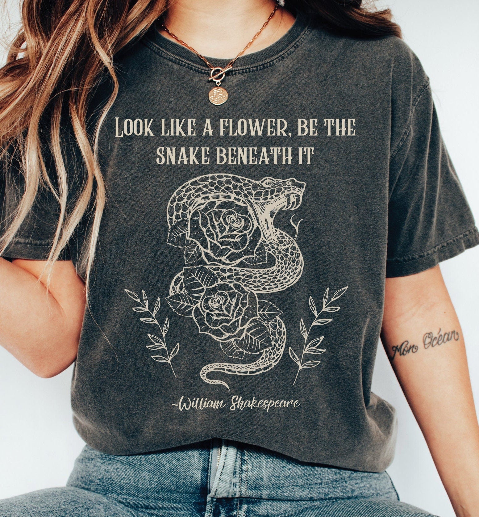 Shakespeare Snake Roses T-Shirt