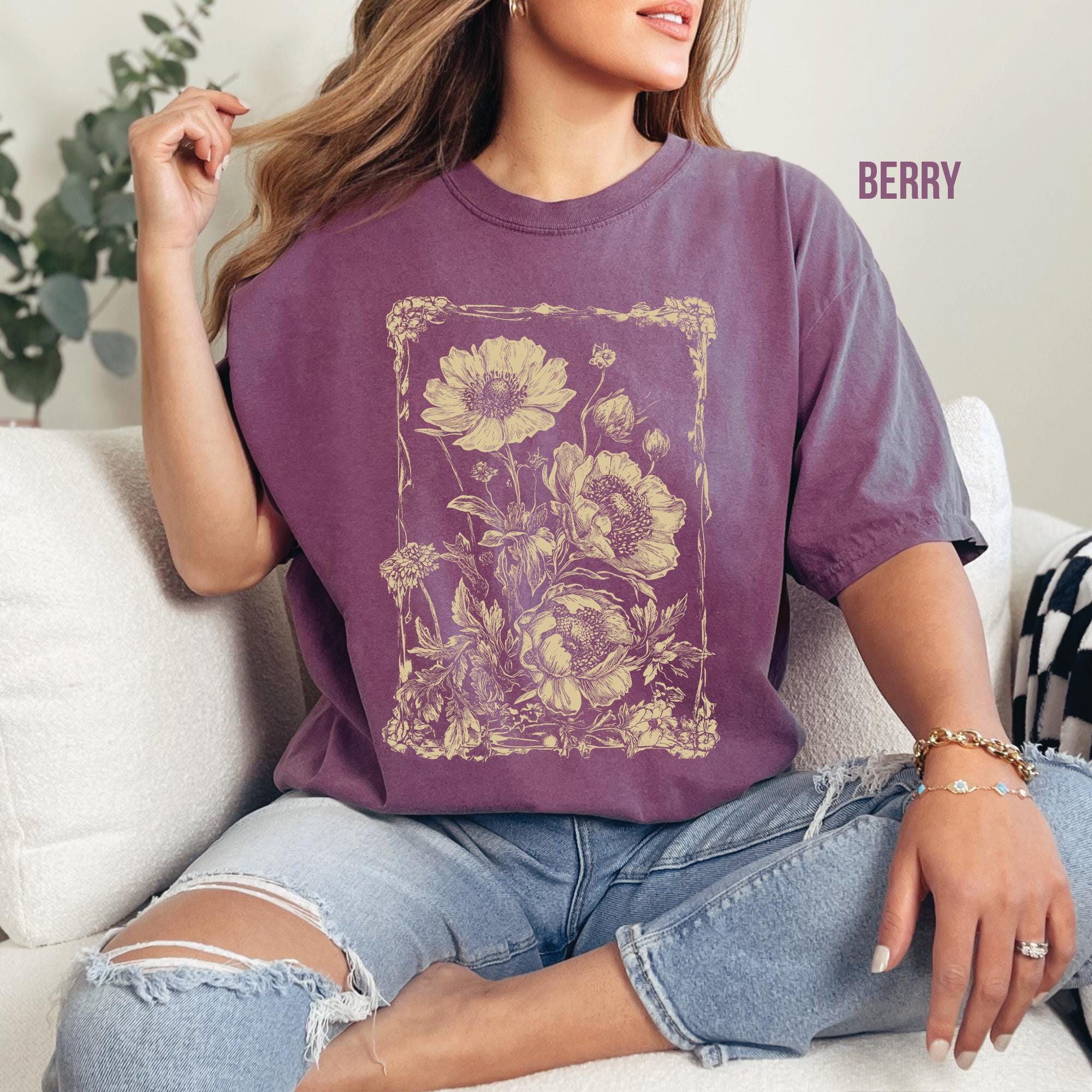 Vintage Retro Dahlias T-Shirt