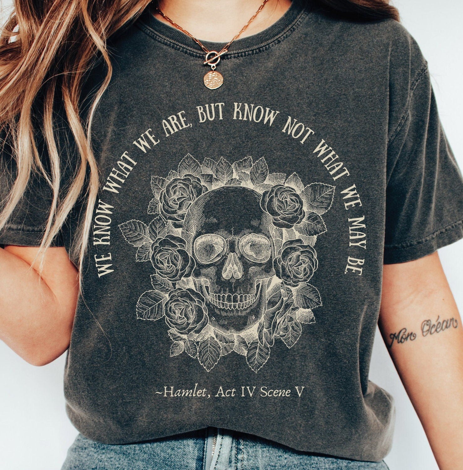 Shakespeare Skull Roses T-Shirt
