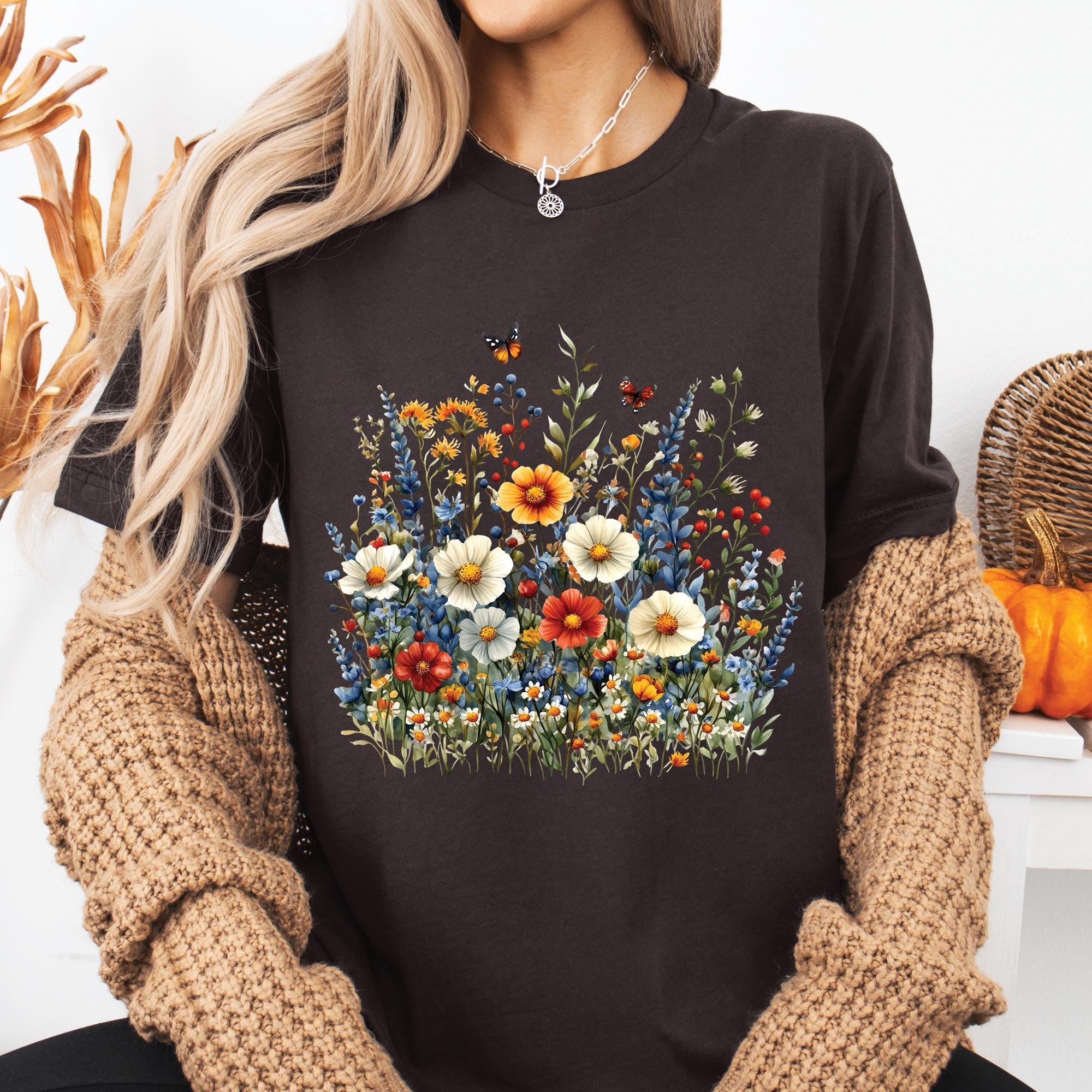 Wildflower Botanical Graphic T-Shirt